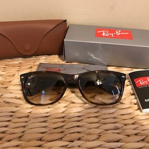 RayBan New Wayfarer Sunglasses NWT